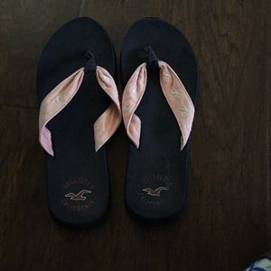 Hollister flip flops